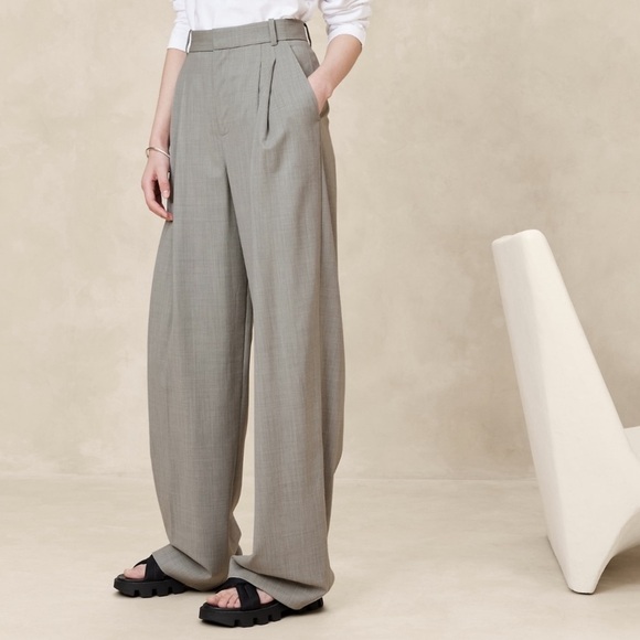 NWT! Banana Republic Light Gray Siena Wide-Leg Italian Wool Pant - Picture 1 of 8